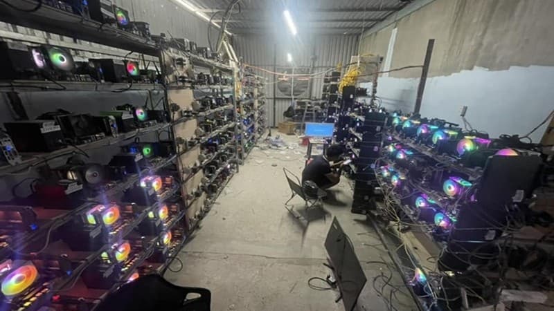 Dàn máy cày airdrop